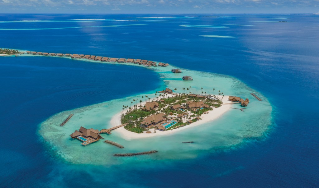 Ithaafushin mimahuge service charge ge gothugai konme muvazzafakah 51,500 rufiyaa