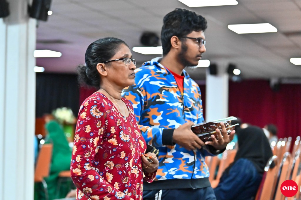 ވަން ފޮޓޯ: ސައުދީން ހަދިޔާކުރި ކަދުރު ބަހަން ފެށުން