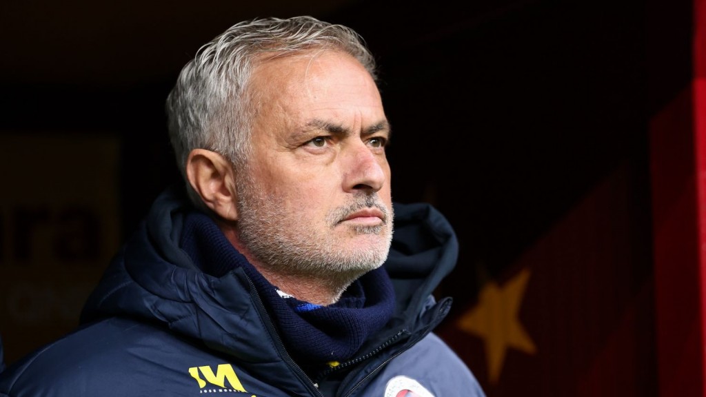 Galatasaray aa dhekolhah Mourinho court ah