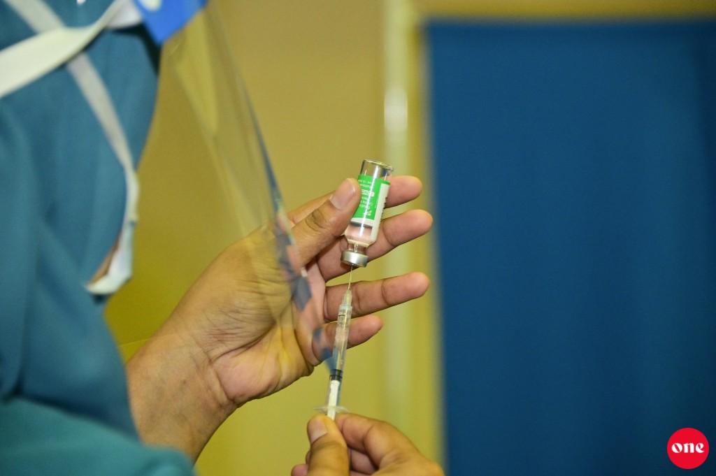 Covid vaccine program ge kaamiyaabee vazan kuran evaluation eh hadhanee