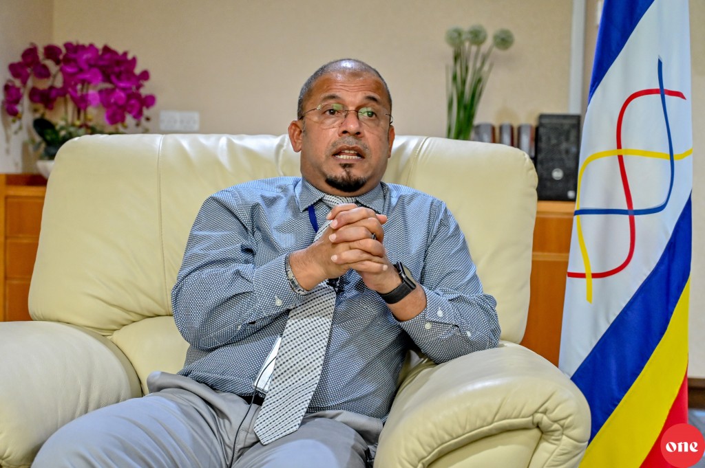 Passport of former STELCO Managing Director Shareef seized