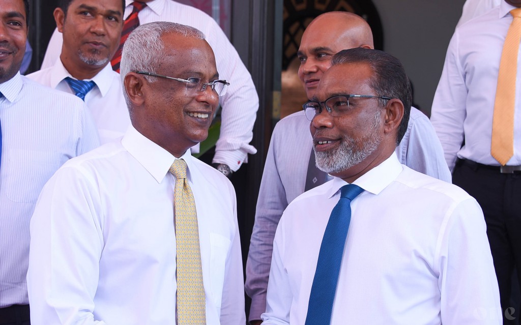 Raees vanee kalhufahalafuttaai kanimeedhoo vikkaalan raavaafai: Adhurey