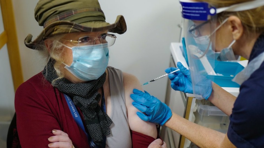 UK gai 12 Million ahvure gina meehunnah Covid vaccine dheefi