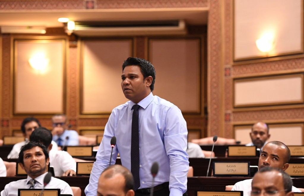 Ijthimaaee committee ge mugahrirukamun Easa vaki kuran hushahalhaifi