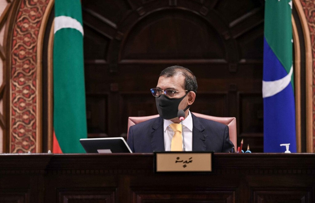 Majilis Raees idhikolhu faraithakah: Mi Majilis noon thanehggai hageegee siyaasee harakaai nuhingaane