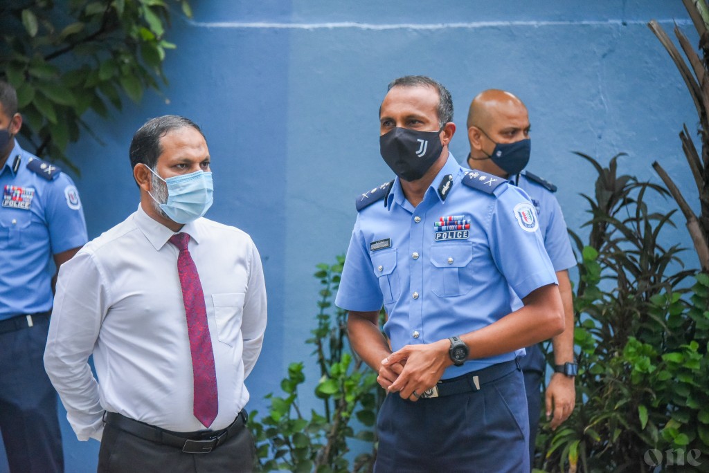 Hayyaru kuri meehaku maruvi massala: Fuluhun ihumaalu vefaivaa nama fiyavalhu alhaanan: Imran