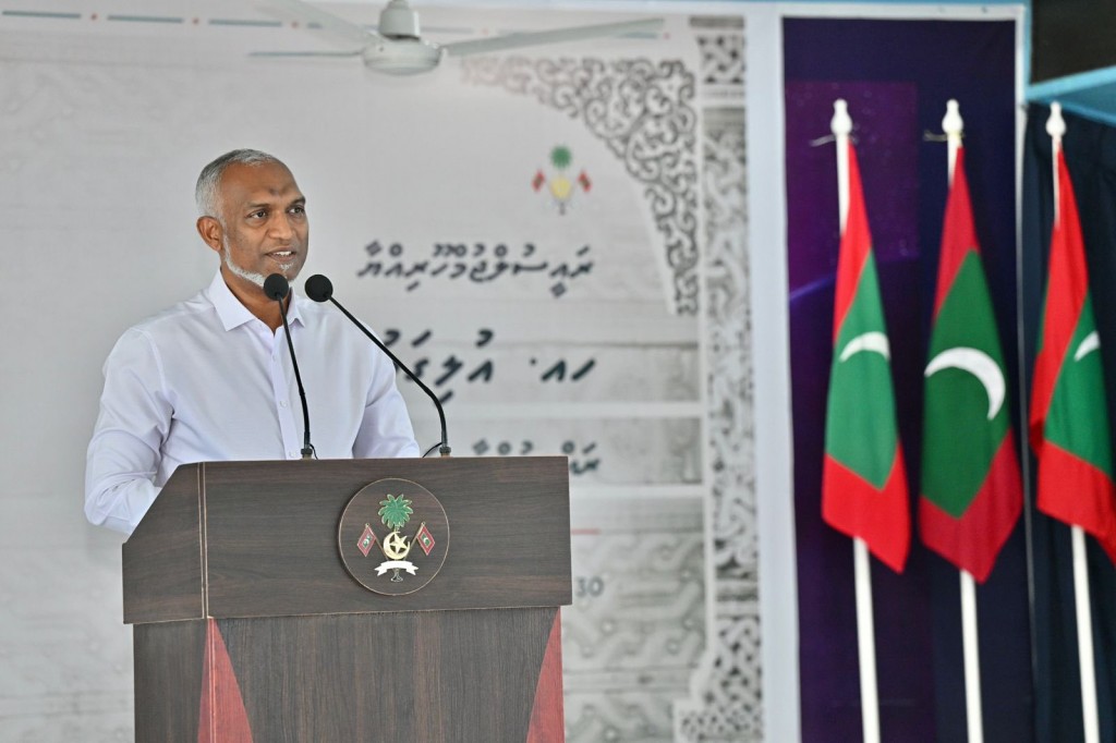 Uligamu yacht marina 6 mass thereygai feshigen dhaane: Raees