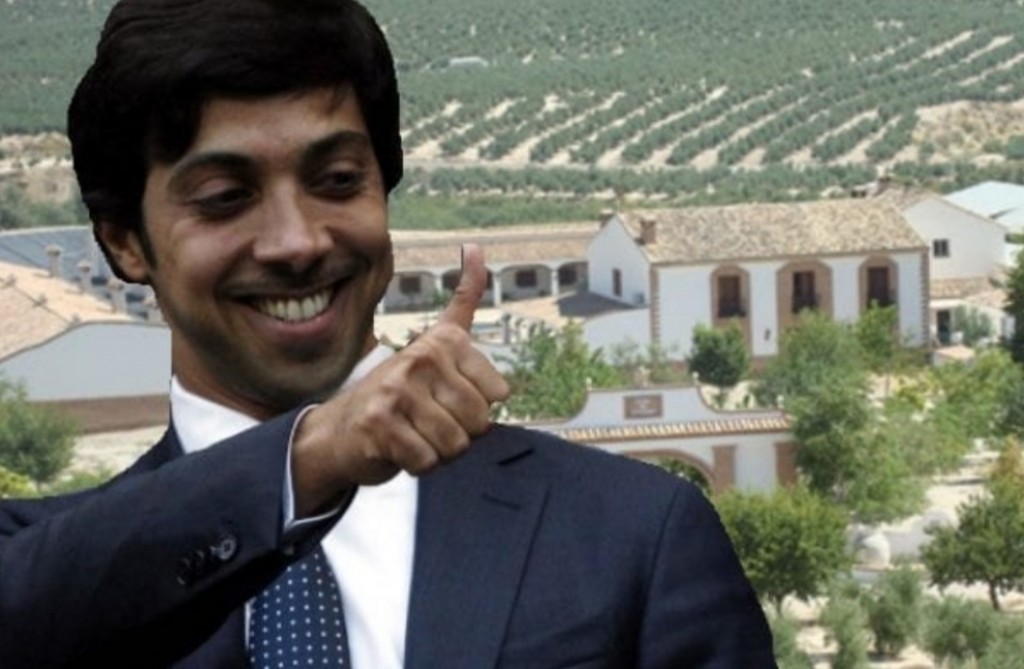 Manchester City ge Chairman Sheikh  Mansour akee konbeyfulheh?