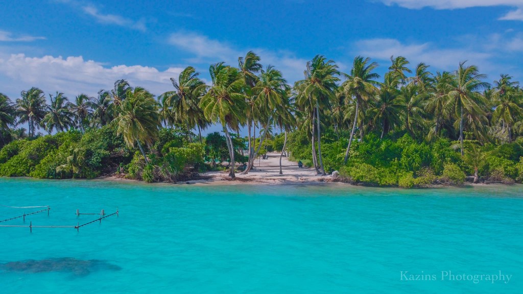 Nilandhoo inn gelligen hoadhamundhiya kujjaa fenijje, haalu rangalhu 