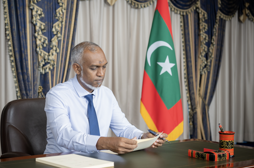 Council thakuge ihuthisoasgaivaa falhaai rahthah tourism ah dhookurumuge baaru Raees ah dhey bill thasdheegu kuravvaifi