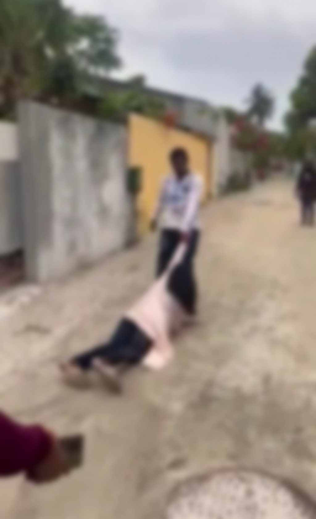 Madaveli magumatheegai anhenaku dhemun: Loabeege kanthagandeh? rashu meehun dhakkanee ehen kahala vaahakathakeh!