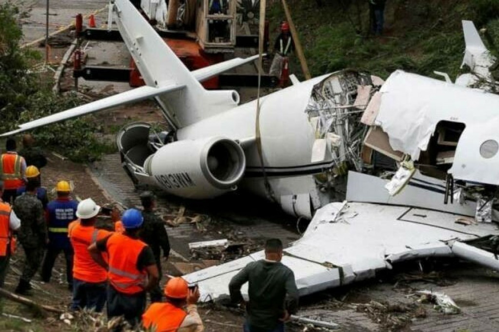 Canada gai kuda flight eh vehtti 6 meehun maruvehjje