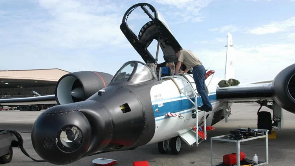 Miadhu hifaa irukeytha dhiraasaa kurumah NASA in jet eh fonuvanee
