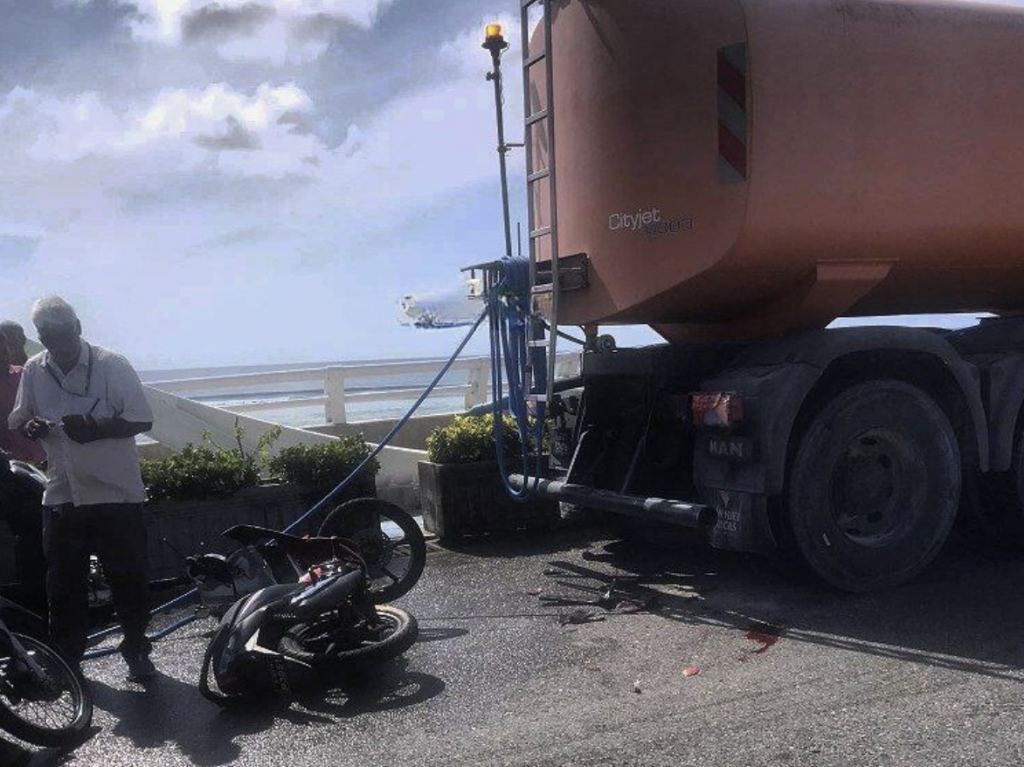 Hulhumale' gai lorry akaai cycle eh jehi accident eh, ekakah aniyaave faruvaadhenee