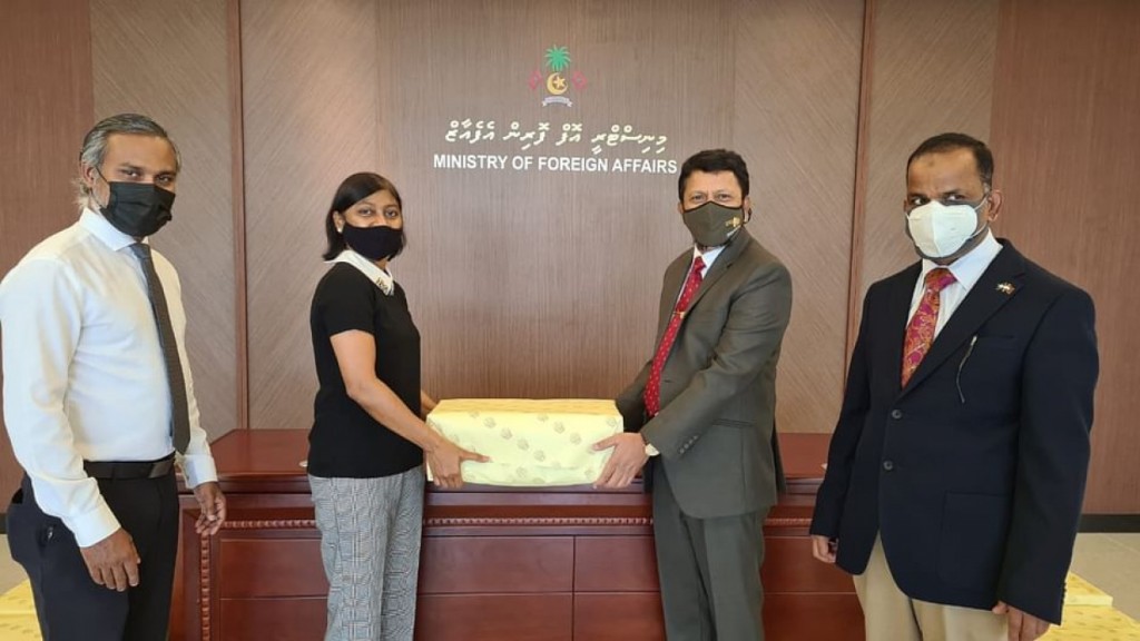 Sheikh Haseena ge faraathun Raees Solih ah bai tonn ge an'bu