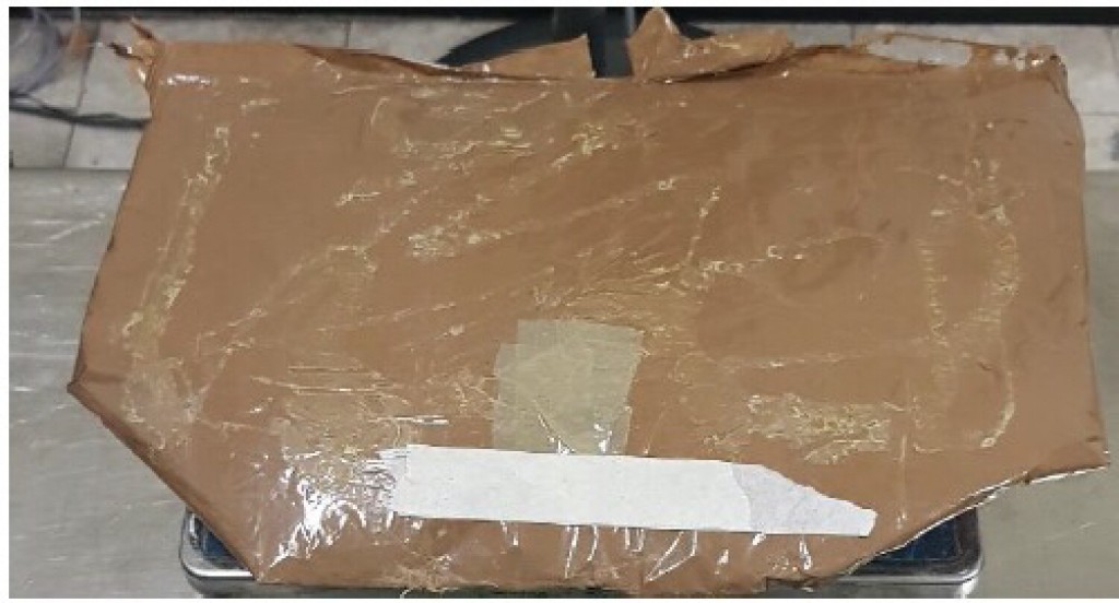 Customs seize 1.43kg of drugs