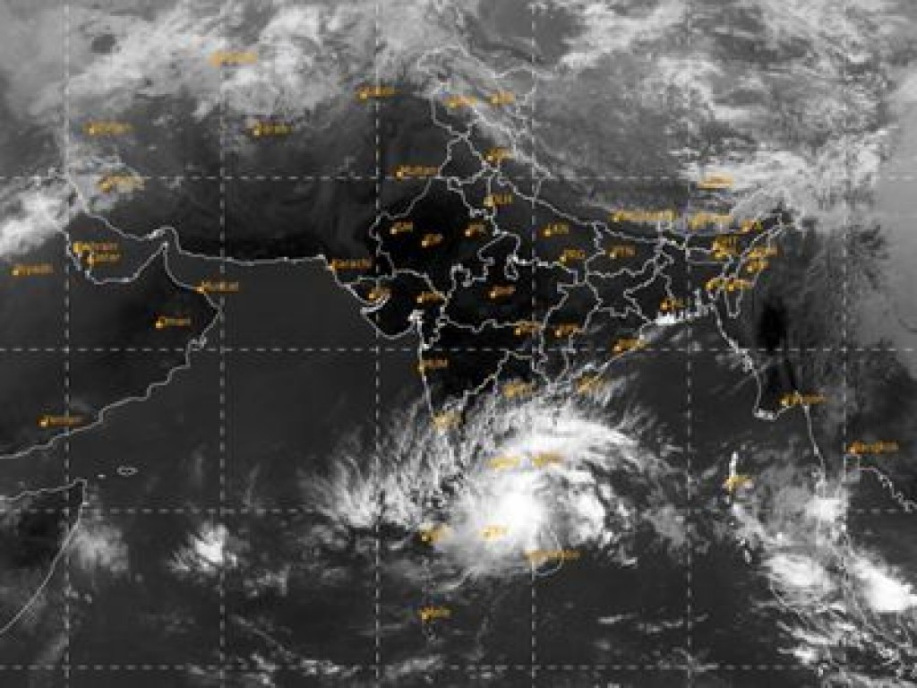 Thoofaanuge sababun moosun goasve, baeh rah thakah mirey udha araane: MET office
