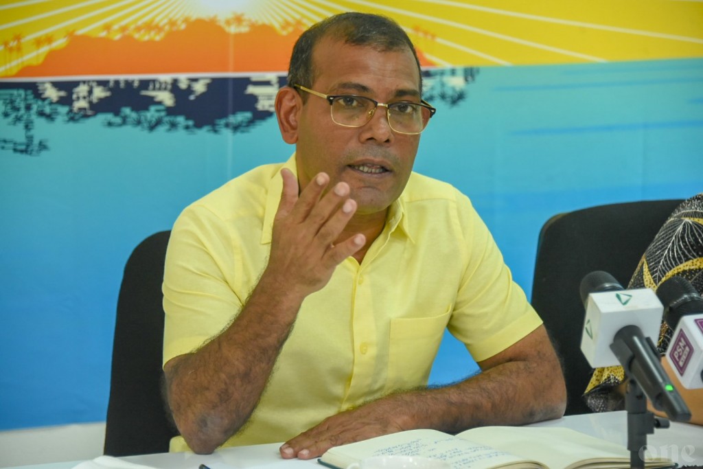 Gulhi Falhu work brings many benefits, but will not allow local reefs to be destroyed: Nasheed