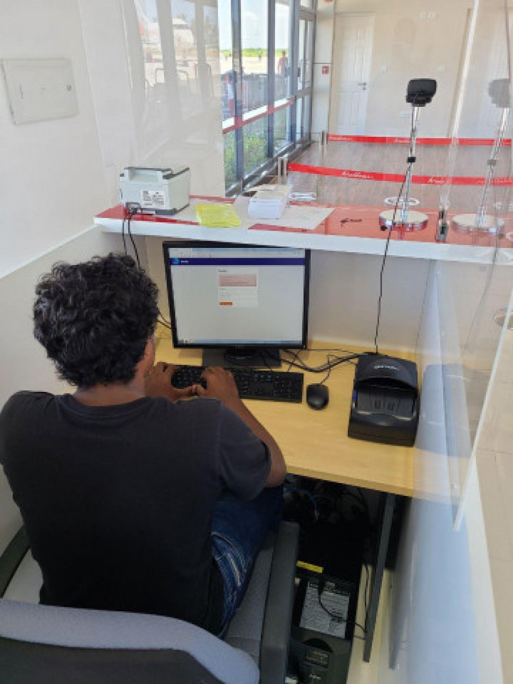 Maafaru International Airport gai boarder control nizaamu gaaimu koffi