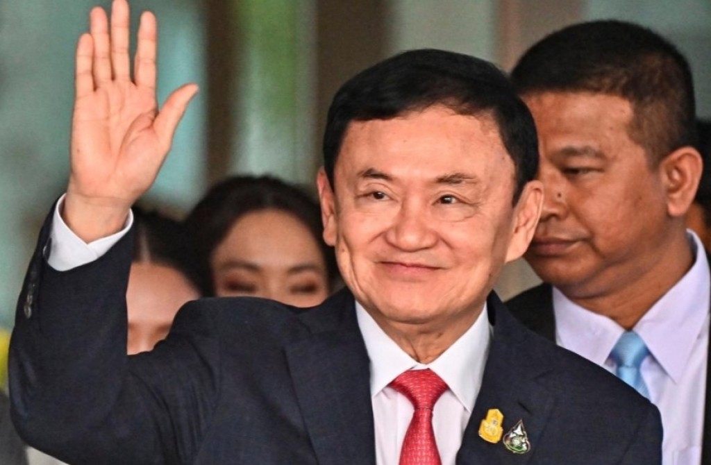 Thailand ge kureege boduvazeeru Shinawatra enburi gaumah vadaigathee deal ehgge dhashuntha?