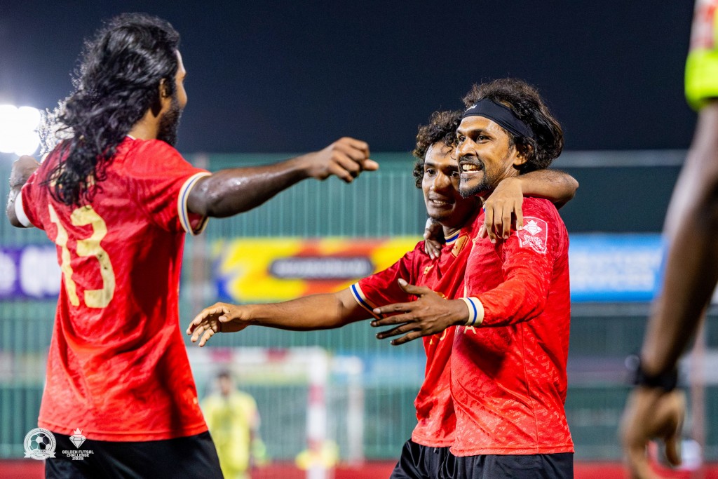 Dhiggaru katuvaalai Kudahuvadhoo ummeedhu aakoffi, Mulakun Dharanboodhoo huttuvee fahuvaguthu