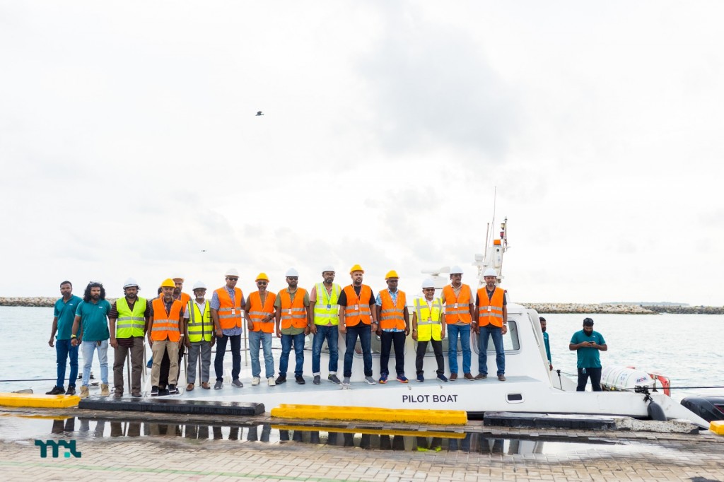 Bunkering ge hidhumaiy feshumah beynunvaa pilot boat aai tug boat Kulhudhuffuttah gengosfi