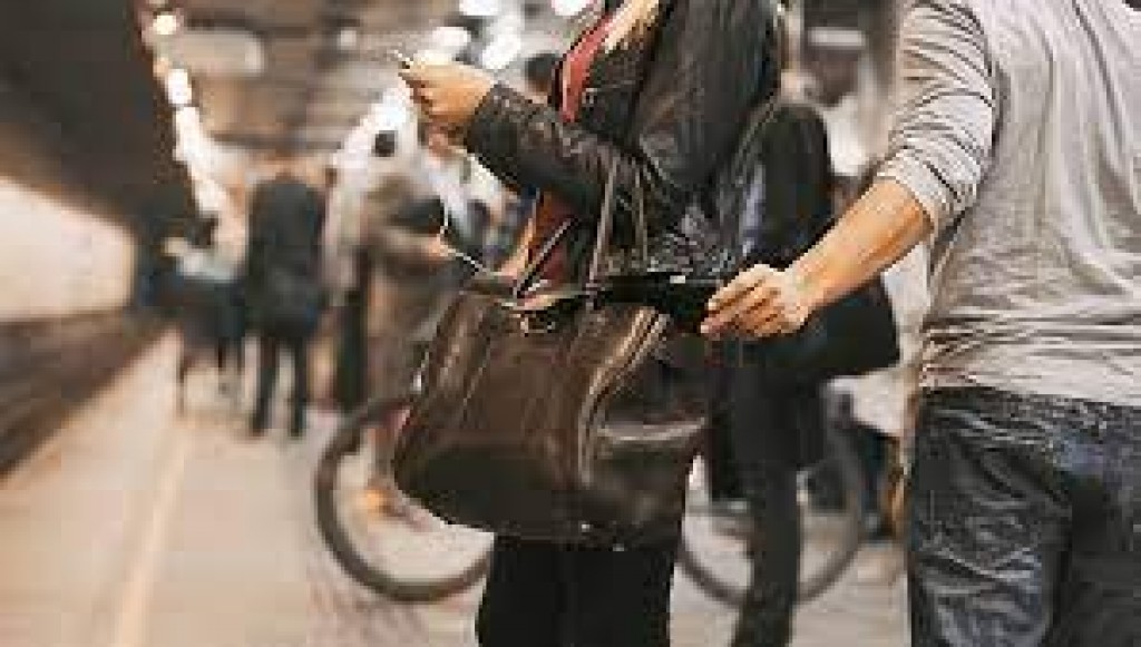 London gai konme 6 minute akun mobile phone eh gehlley : Fuluhun