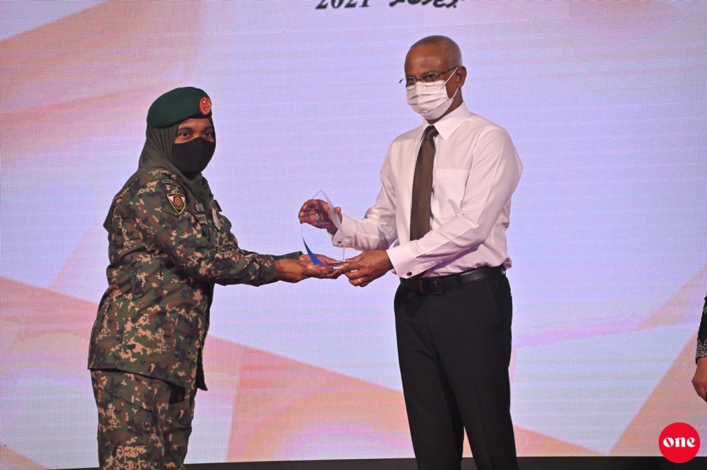 Miaharuge Rehendhi Award 7 beyfulhakaai Fonadhoo anhenunge tharahgee ah massakaiy kuraa committee ah
