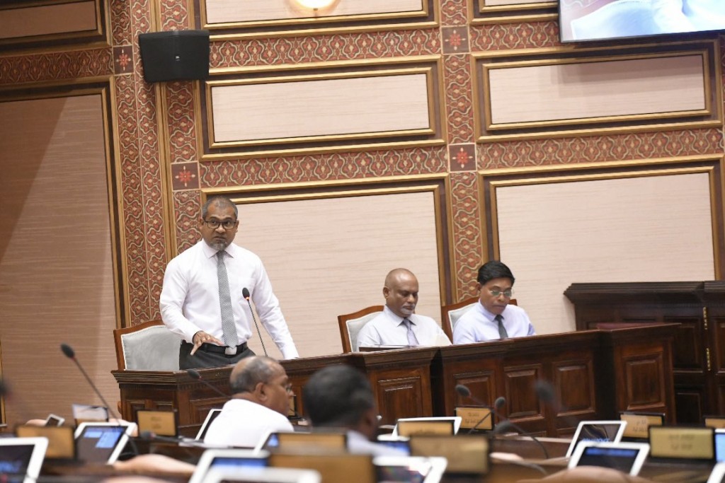 School eh alhan libunu ehee amilla account ah jamaakuri kamuge thuhumathu balan Khaleel edhivadaigenfi