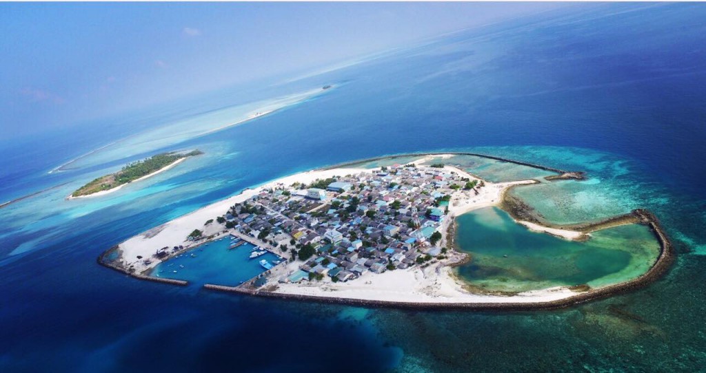 Fenaka ah olhigen Komandoo ge geyakah fonuvunee 4 lakka rufiyaa ge bill eh!