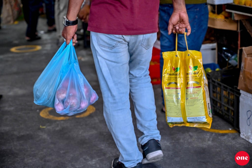 Miadhun feshigen konme plastic kothalhakah 2 rufiyaa nagaane