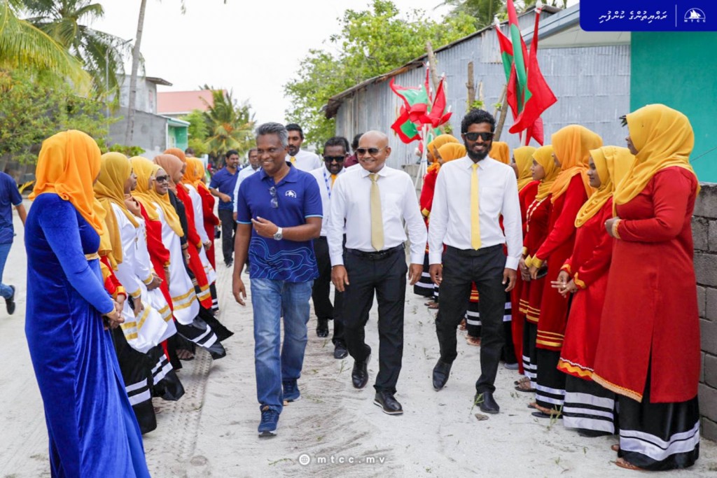 Alifushi airport ah beynunvaa bin hikkan fashaifi