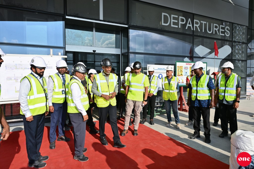 PHOTO: VIA ge aa terminal ge massaikaithah Raees ballavaalehvun