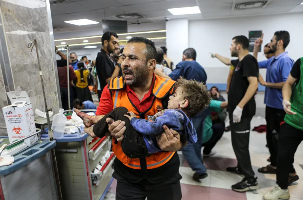 Photo: Gaza ge hospital akah bomb alhai 500 meehun shaheedhu kollun