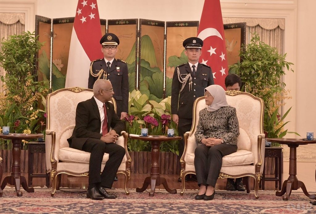President Solih meets with President and PM of Singapore