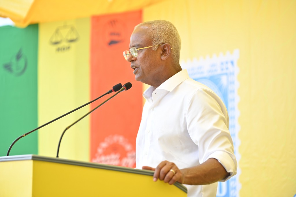 Raees ge vaudheh: Boduthiladhunmatheege dhan'duverinnah haassa cargo ferry ge hidhumaiy tha'aarafu kuraanan!