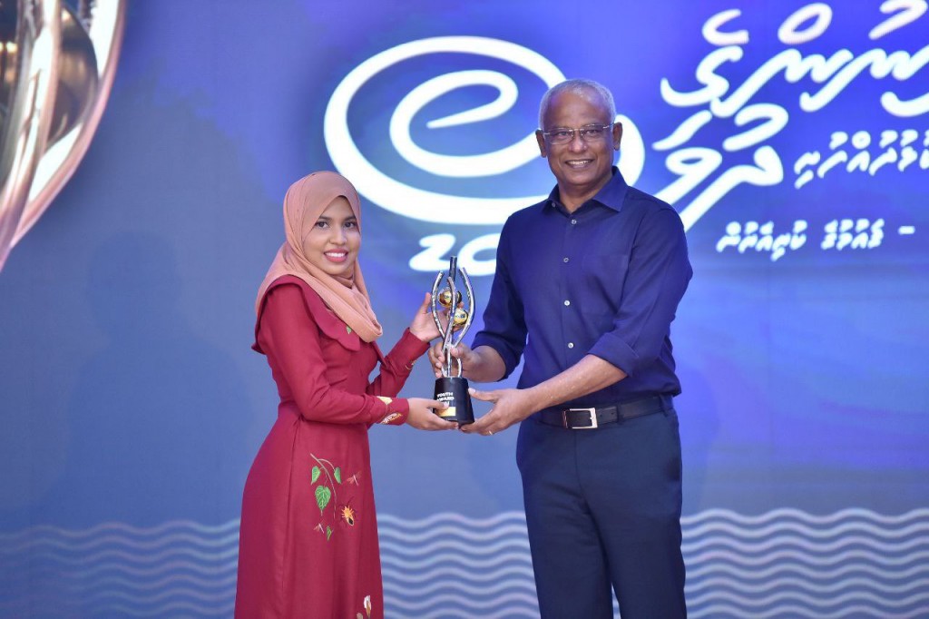 Zuvaanunge Award 10 faraathakah dheefi