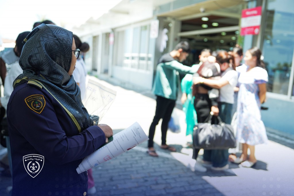 Gavaaidhaa hilaafuvegen fonuvaali bidheyseenge adhadhu 4000 inn matheegai
