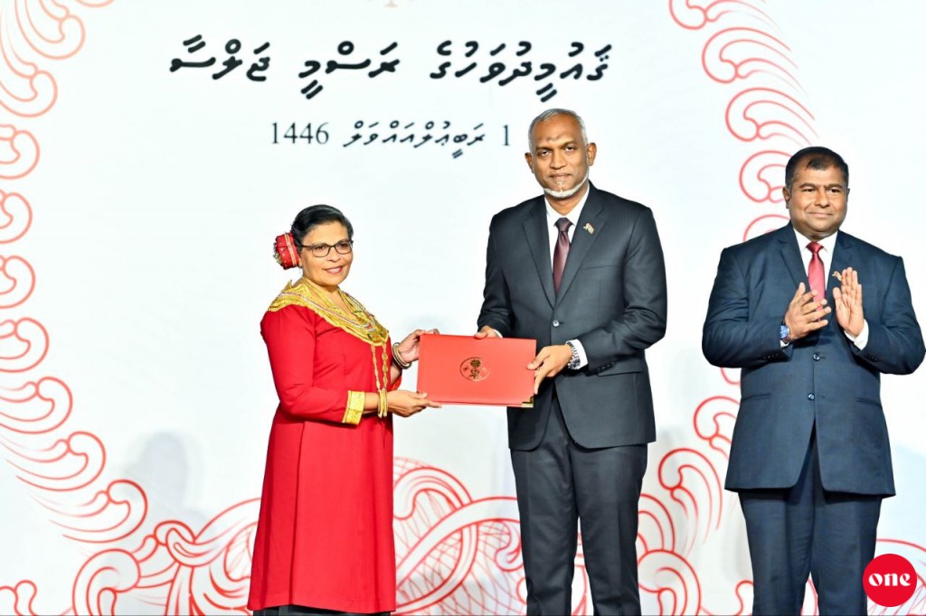 Gaumiyyathuge dhiraasaa thakah haassa college ''Isvaru''  ifuthithaahukoffi