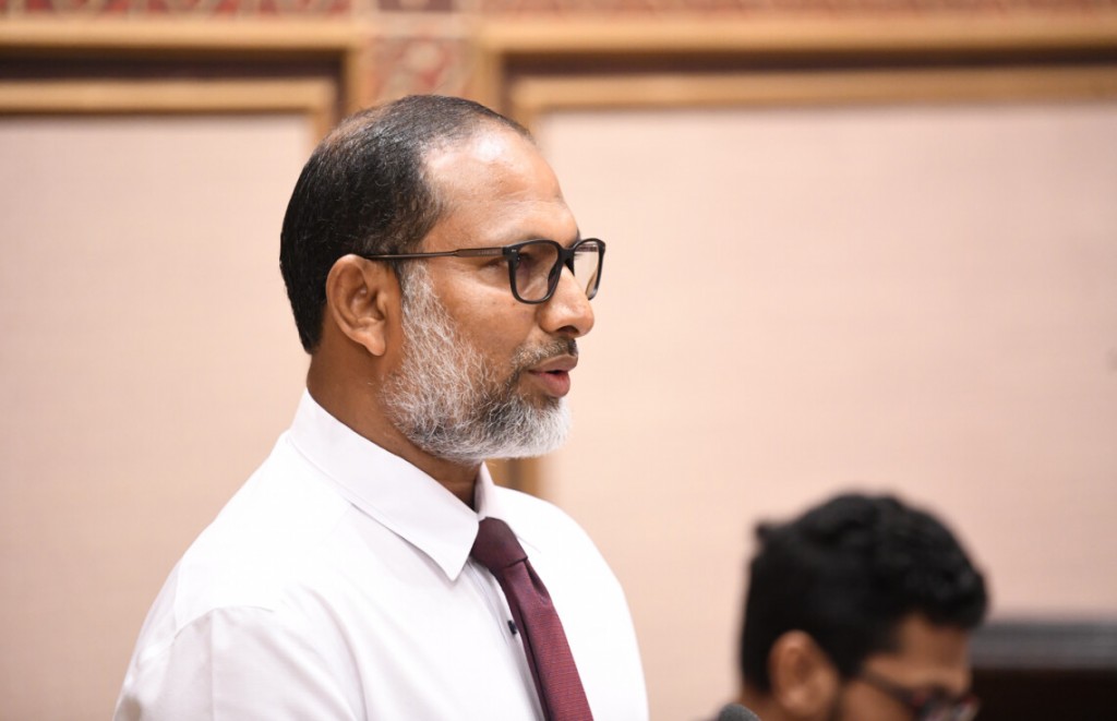Siyaasee baeh meehunnaai viyafaariverin adhi muahssasaathakuge verin drug network thakaa gulhun ovey: Imran