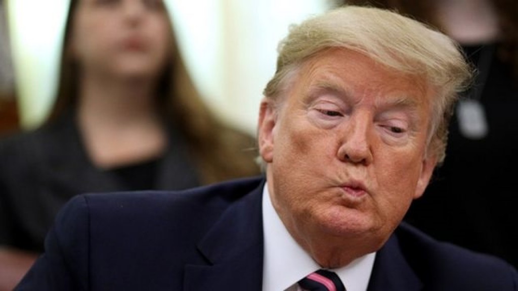 Trump ge Facebook account 2 aharah suspend koffi
