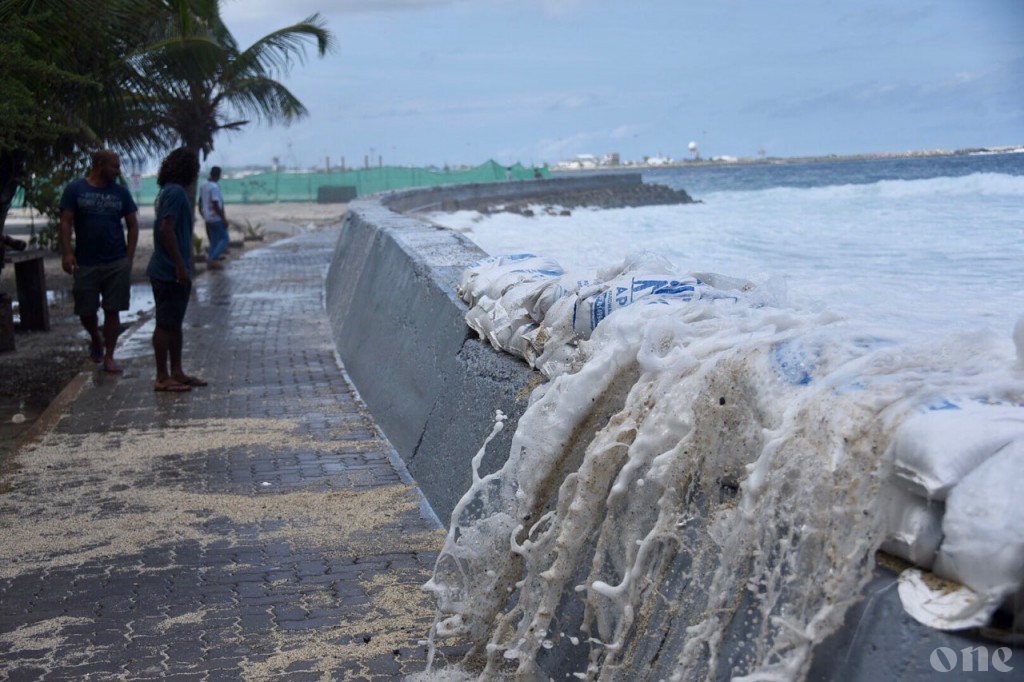 Alert issued with swell waves forecast in central and southern atolls