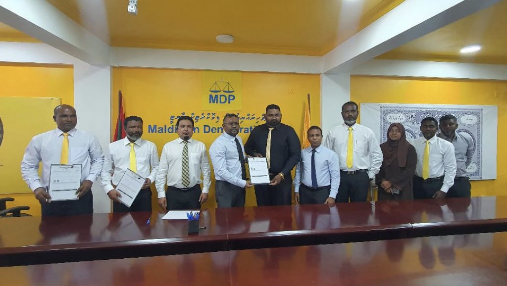 Feridhoo Council ge hurihaa membarun MDP ah