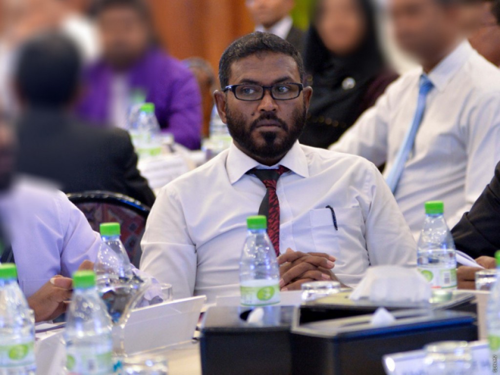 High court ge hukumei oi namaves Mandey ge vakeelaaka Raagib ah furusathu dheefi