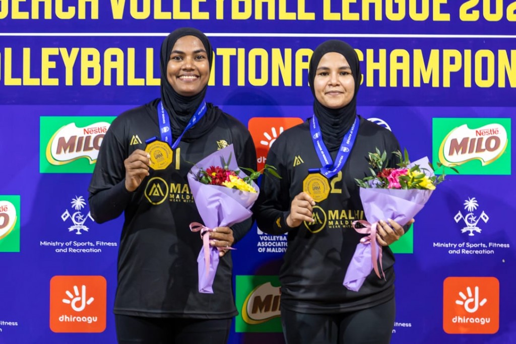 Beach volleyball league champion kan Hawwa aai Maajidhaa ge pair ah