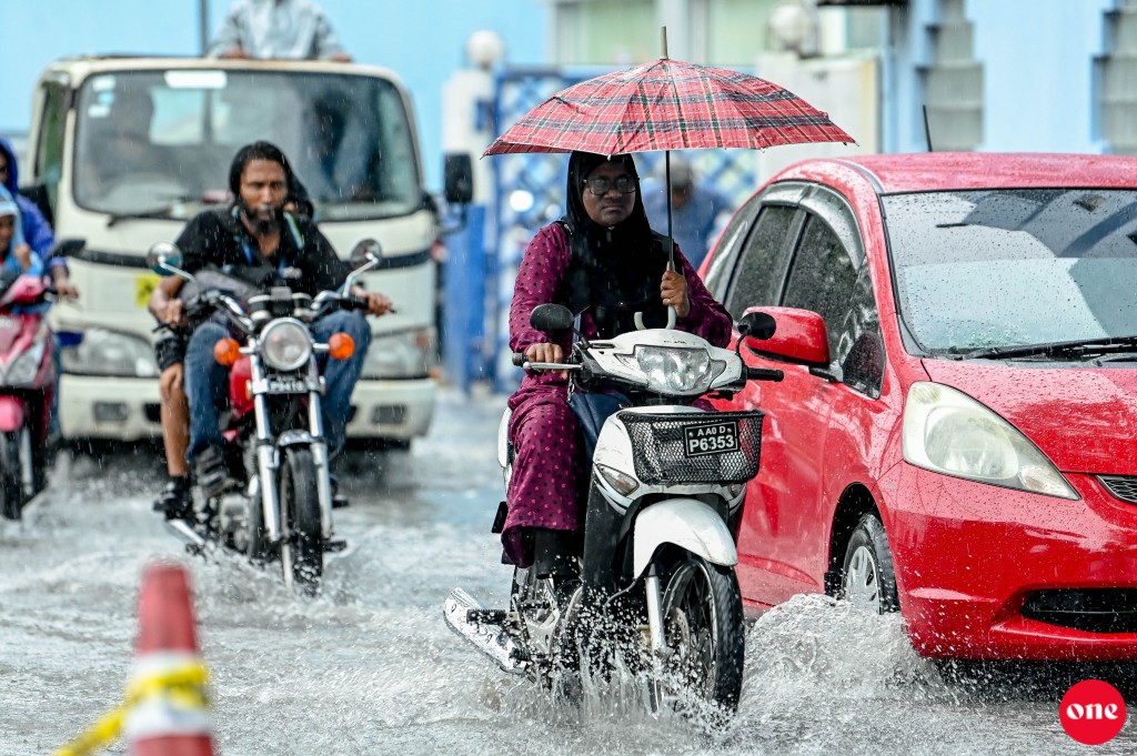 Mi'ee miaharu emme ginain vaarey vehunu eh dhuvas : MET