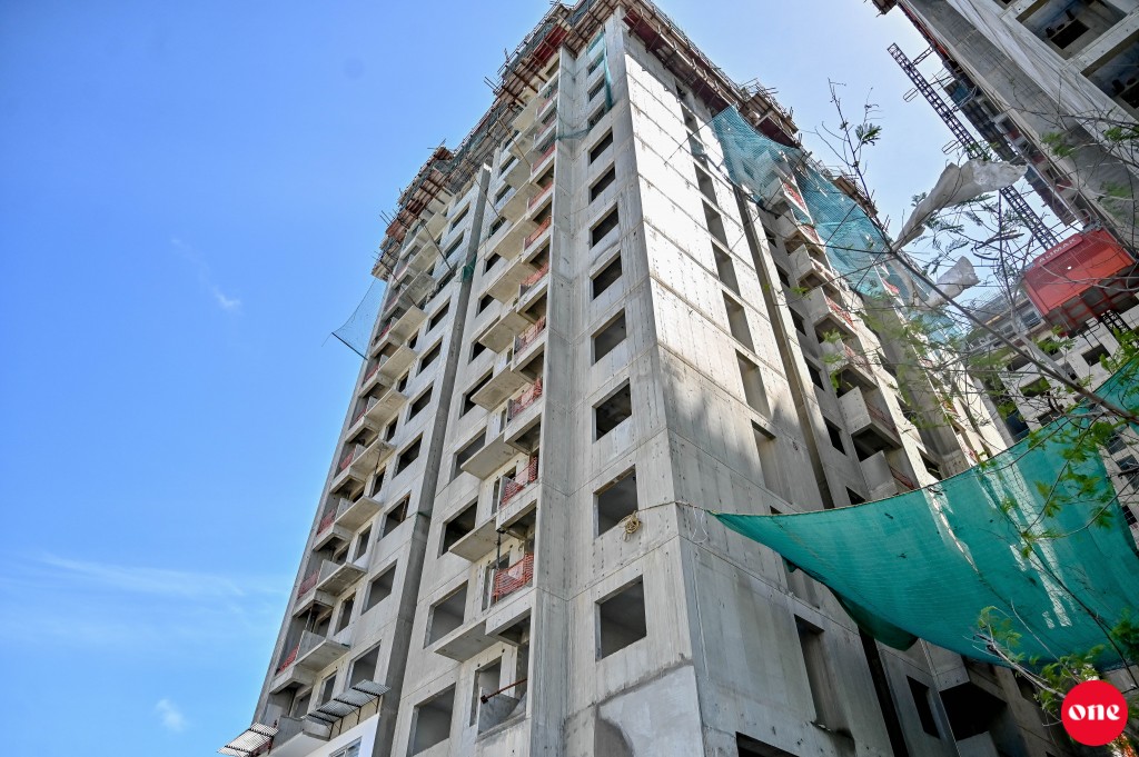 Flatge dhaaimee list enme avahah ves aanmu kureveynee anna hafuthaagai: Akram