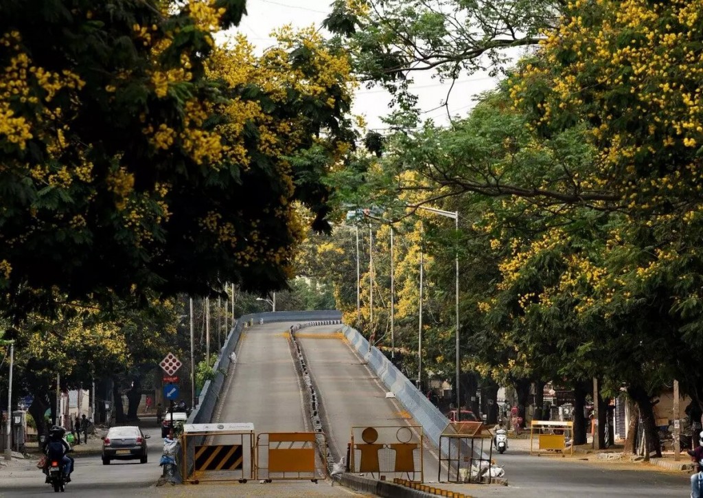 SAFF ah Bengaluru ah dhaa supporter innah ehee eh: Traffic baaru bodu, hiyygaimu city eh
