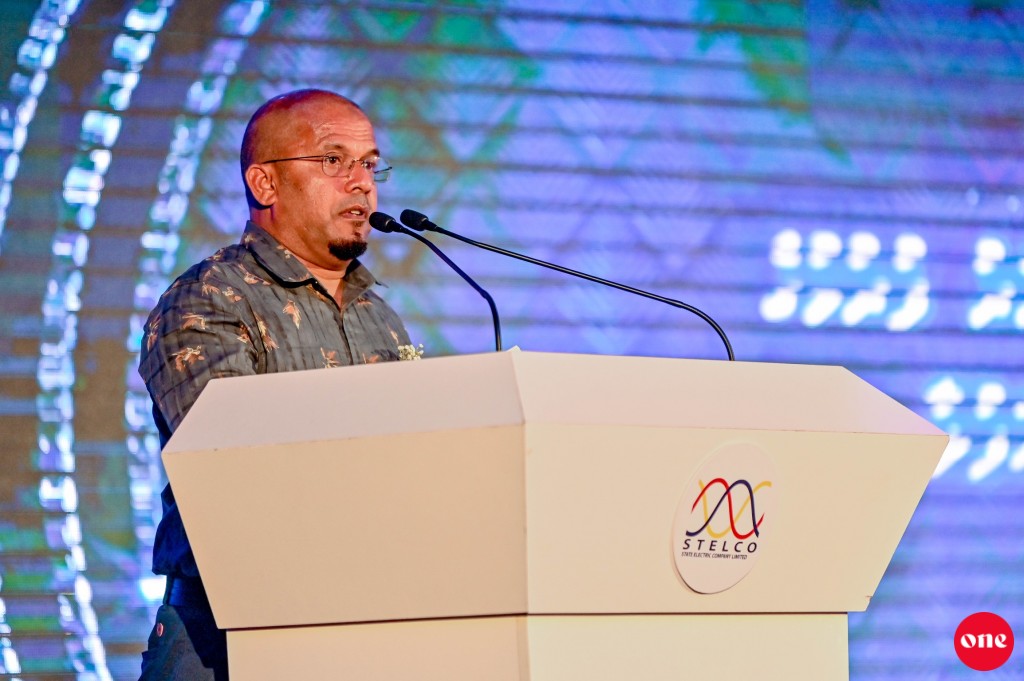 Stelco flat thakuge kuli dhekkun 25 aharah ithuru koh dheefi