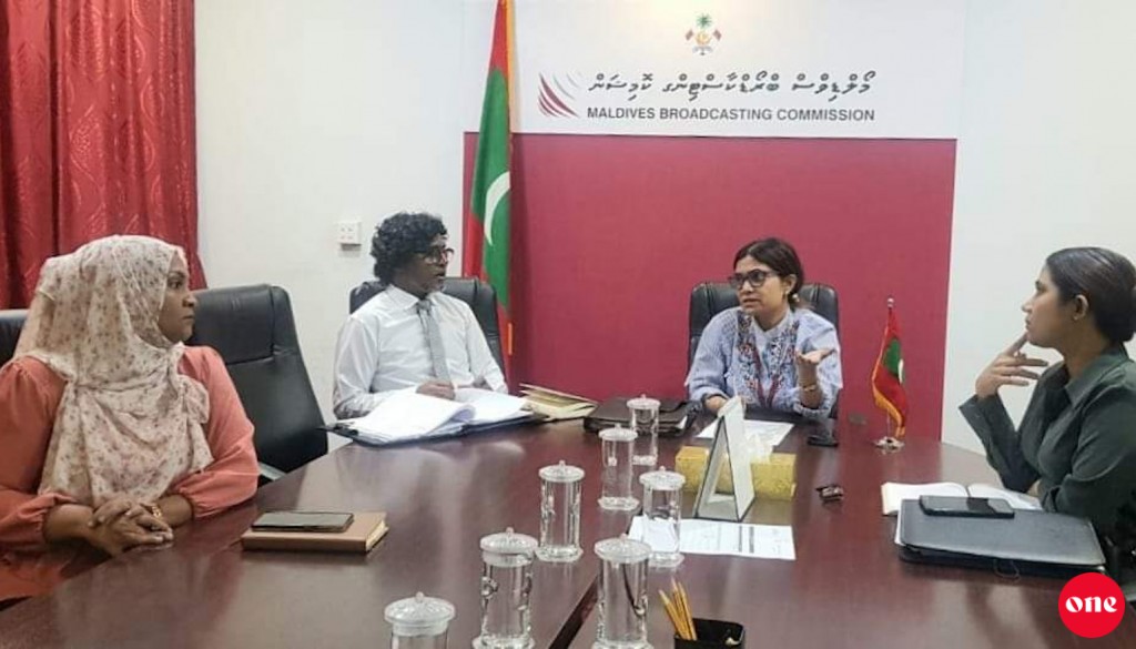 Broadcom hingaa imaaraathugai meedhaa ginavumaa gulhigen masakkai medhu kendijje
